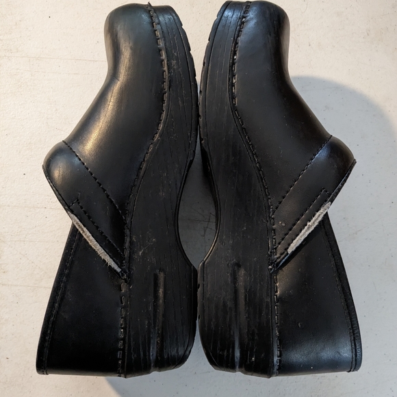 Dansko professional box clogs, size 39 - Picture 6 of 7